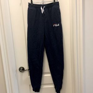 dark blue fila sweatpants
